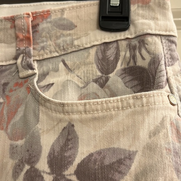 Code Bleu ladies shorts - Picture 4 of 9